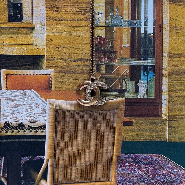 샤넬 CC로고 디바이드 라인스톤 목걸이