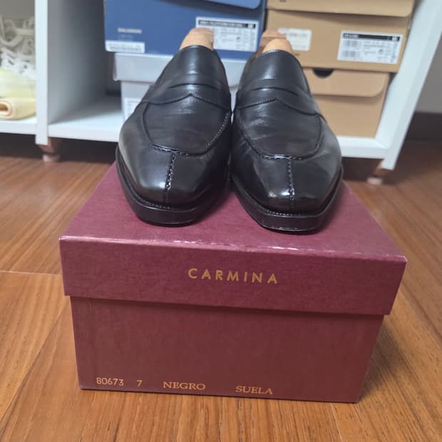 Carmina 블랙 페니 로퍼