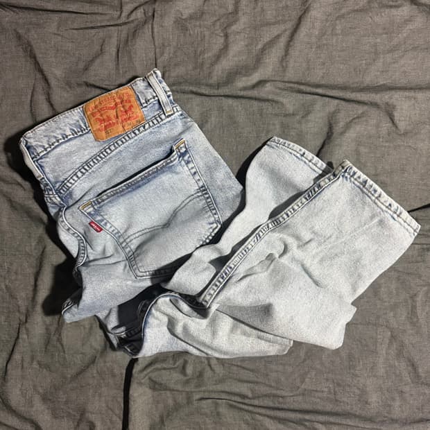 512 Ripped Jean 
