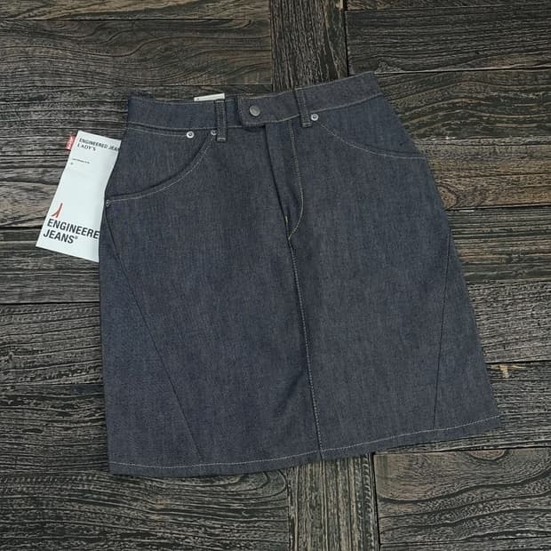 [리바이스](새상품) 재팬 엔지니어드 데님 미니스커트 M17628