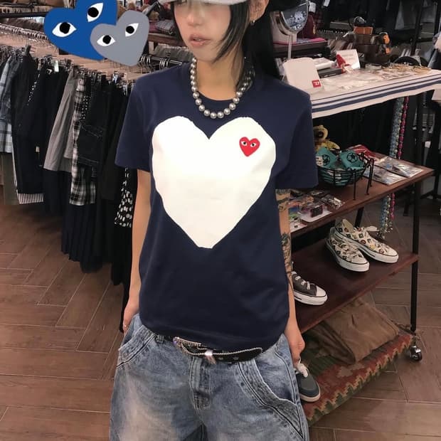 꼼데가르송 레드하트 프린팅 티셔츠