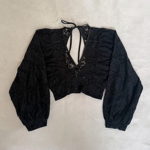 빈티지 블랙 레이스 스트랩 볼레로 블라우스