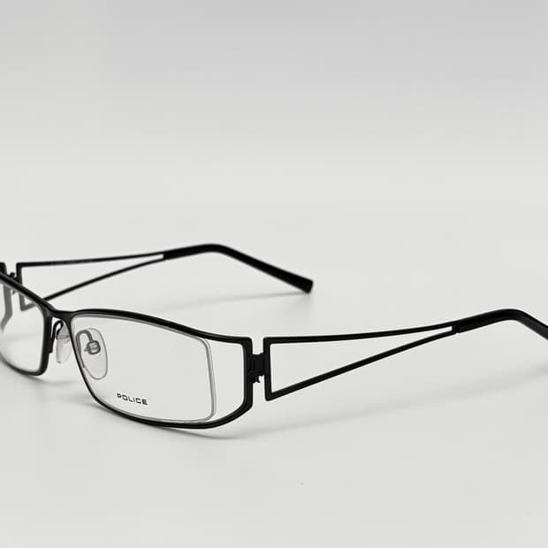 폴리스 빈티지 무광 블랙 안경