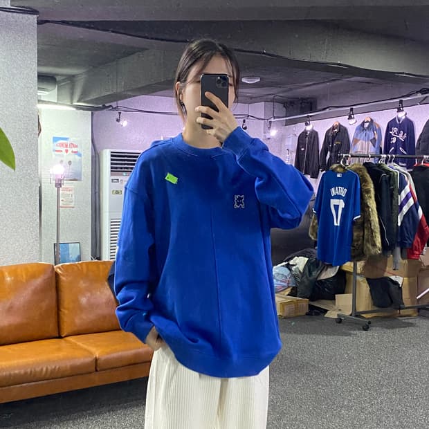 아더에러 FW19 스페이스 스웻 B3147