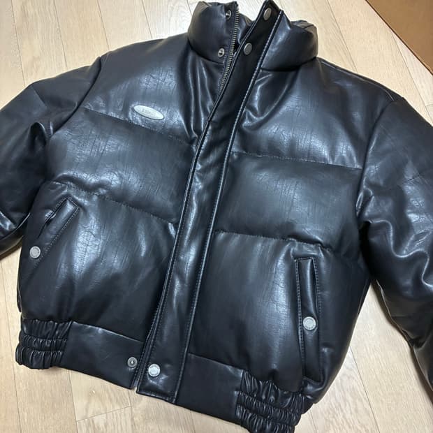 보헤미안서울 레더 덕다운 패딩