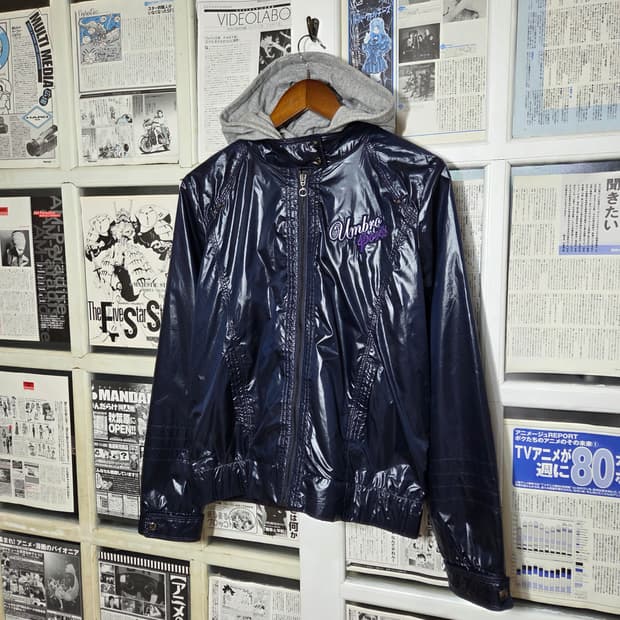 엄브로 네이비 유광 바람막이 자켓