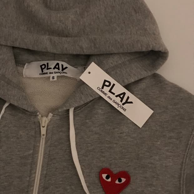 꼼데가르송 후드집업