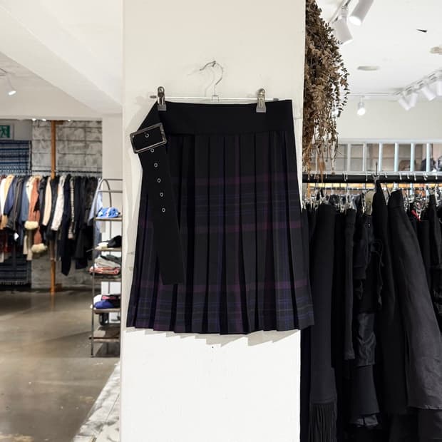 리미 퓨 블랙 퍼플 체크 울 벨티드 랩 스커트