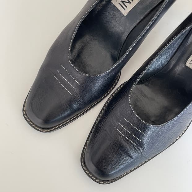 IACOPINI stitch pumps heel