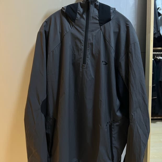 오클리 아노락 바람막이 팔아요!