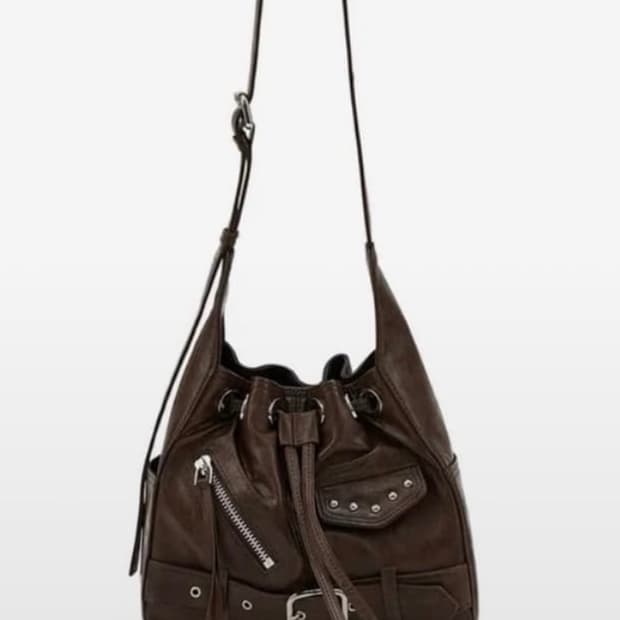 DEINET STUD MINI BUCKET BAG brown