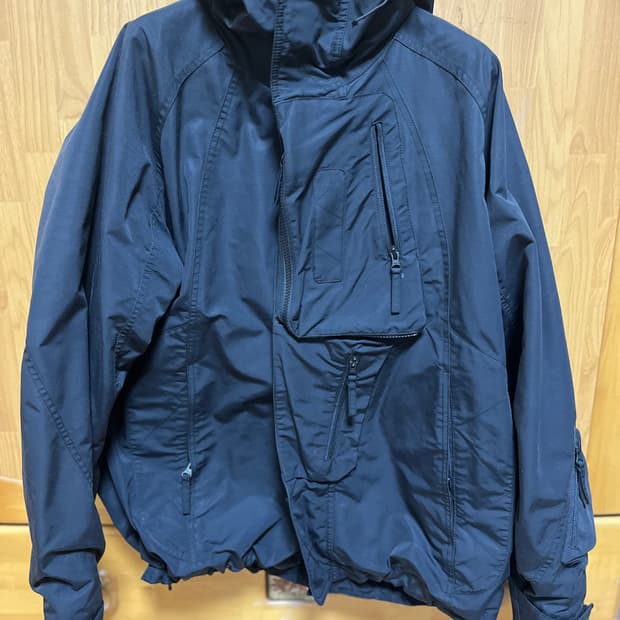 언더마이카 라이칸 팬텀 블랙 팝니다