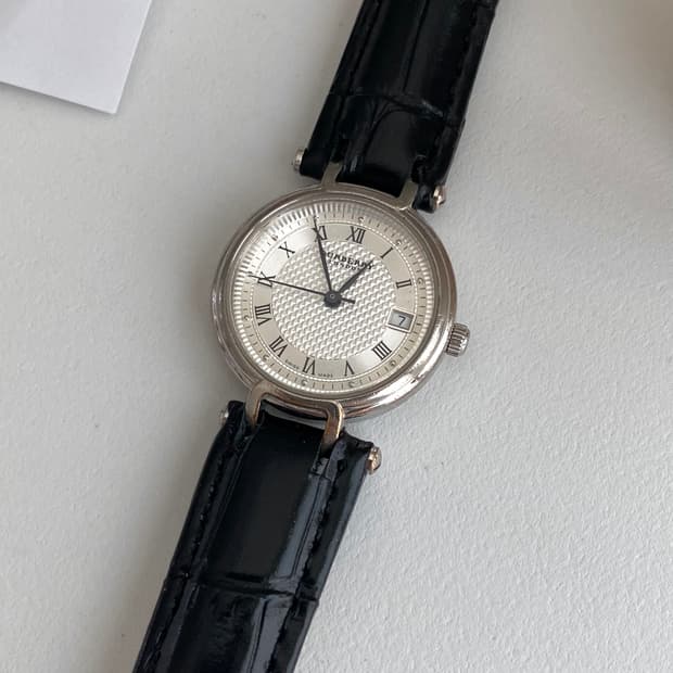 Burberrys 버버리 쿼츠 실버 레이디스