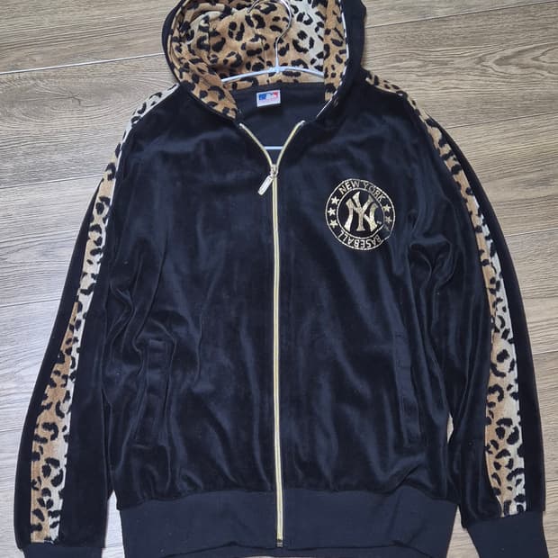 MLB 뉴욕 양키스 벨벳 후드집업 빈티지 레오파드 y2k 갸루