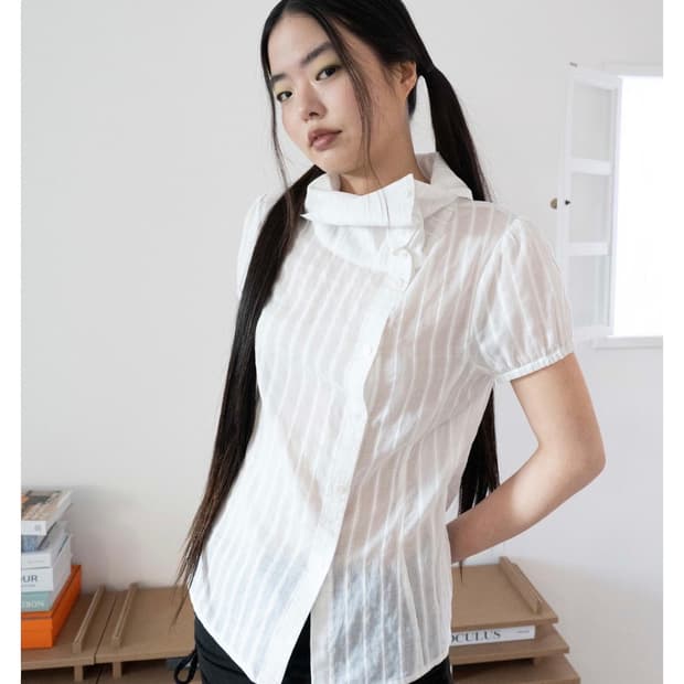 [ONSKA] DRAPE COLLAR BLOUSE (WHITE) 온스카
