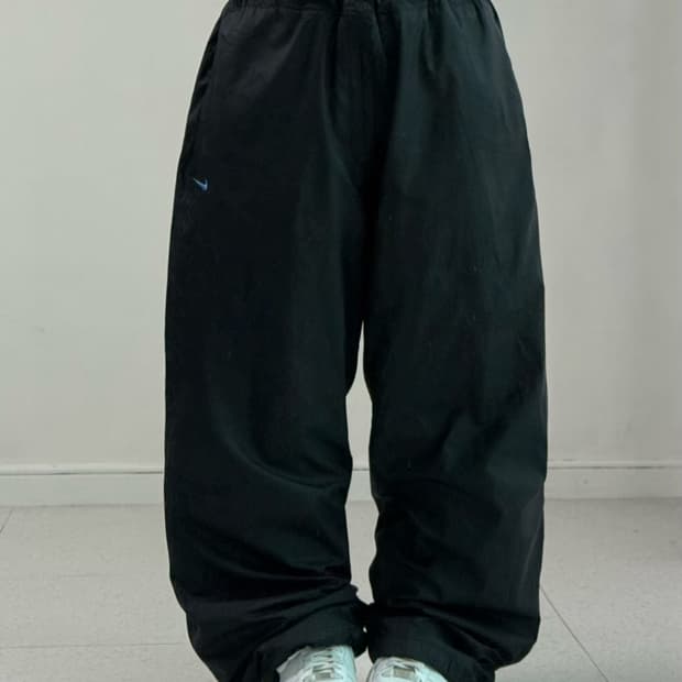 나이키 블랙 블루 스우시 트랙팬츠