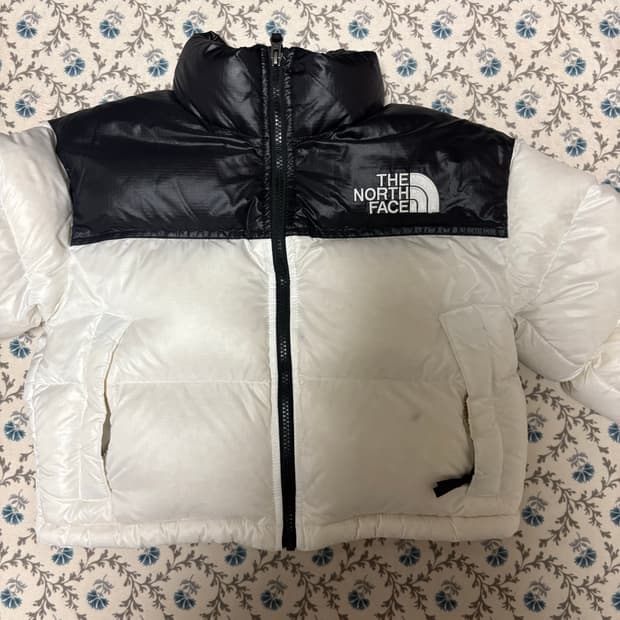 노스페이스 크롭 화이트 패딩