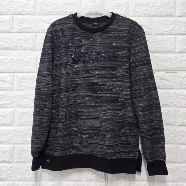 택포) 게스 Guess 블랙/화이트 맨투맨  M