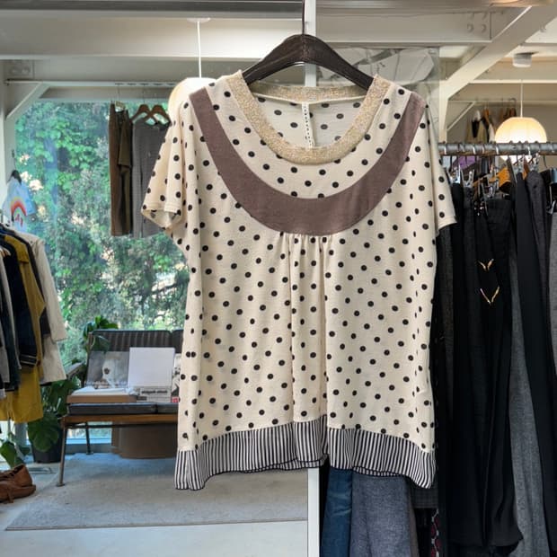 스니오 쿠와하라 도트 레이어드 니트