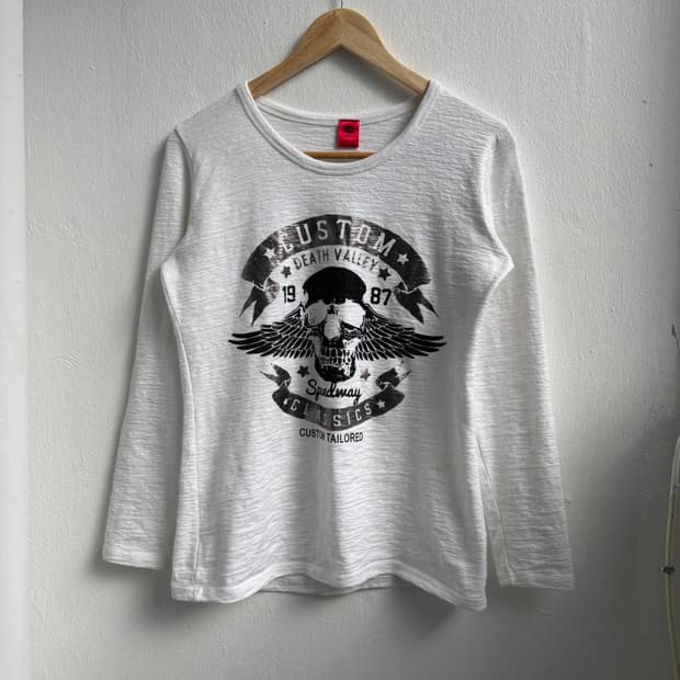 Vintage White Skull Graphic Long Sleeve