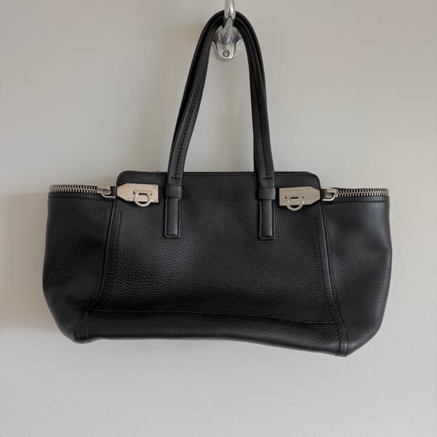 살바토레 페라가모(Salvatore ferragamo) 레더 숄더백