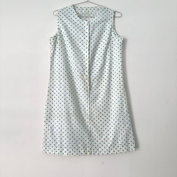 Dot pattern sleeveless top & ops