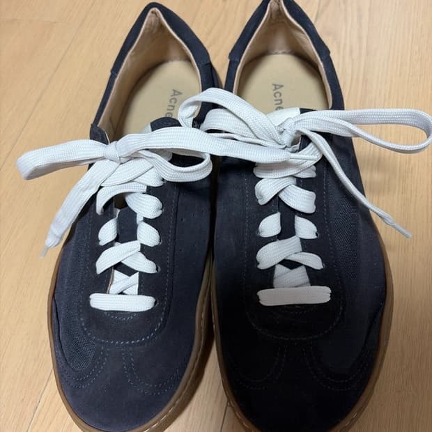 아크네 스튜디오 네이비 스니커즈 265