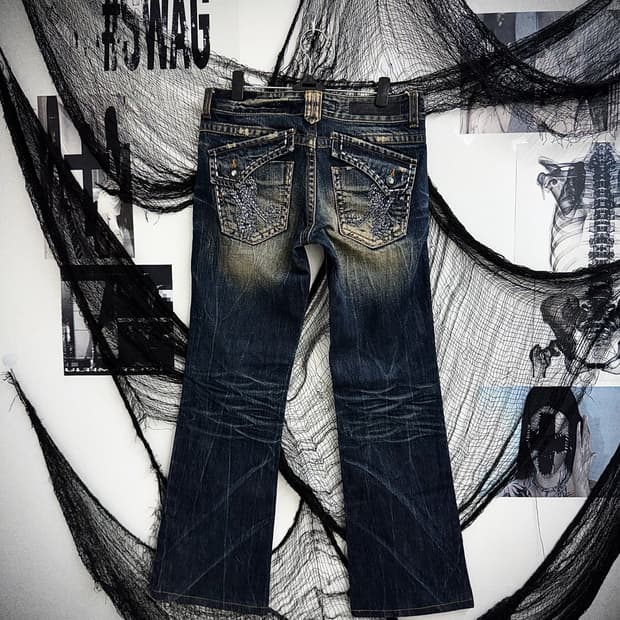 00s embroidery stitch bootscut jeans