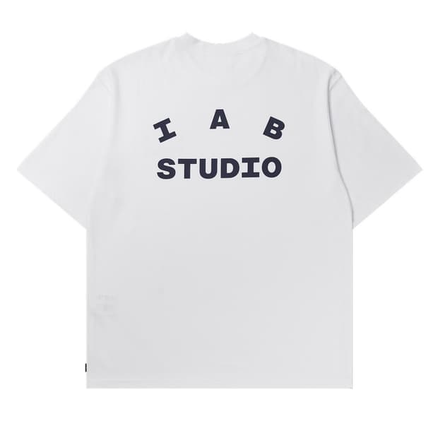 [새상품/M] 아이앱 스튜디오 티셔츠 화이트 네이비 IAB Studio