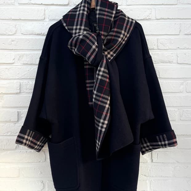 버버리 네이비 체크 울 케이프 코트