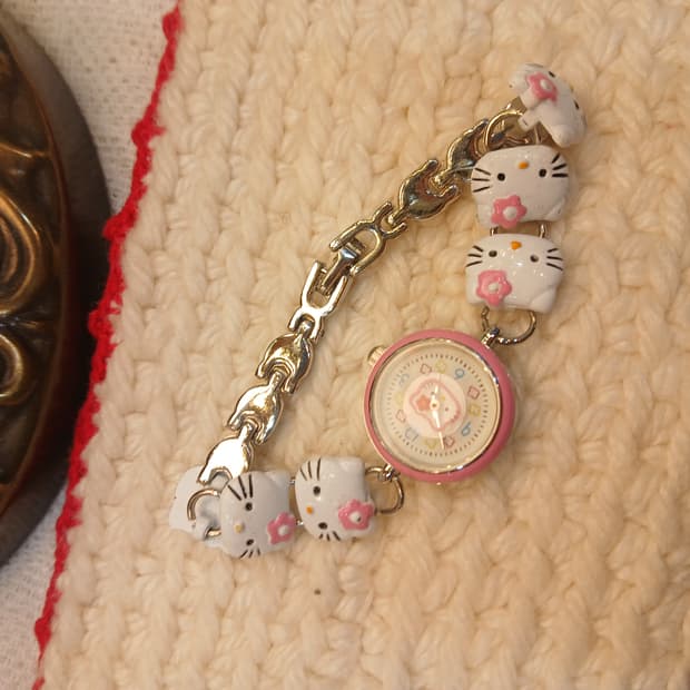 빈티지 헬로키티 쿼츠 시계