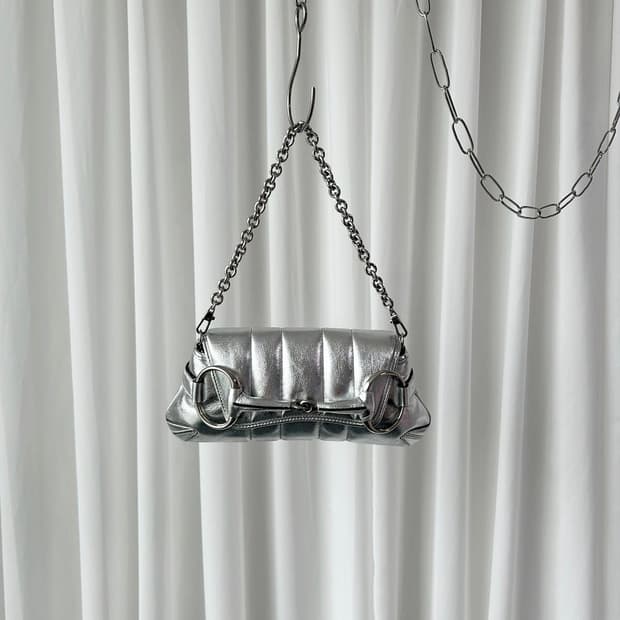 구찌 홀스빗 체인 메탈릭 실버 체인 숄더백