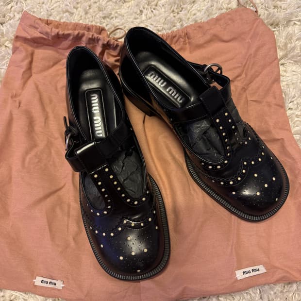 미우미우 여성로퍼