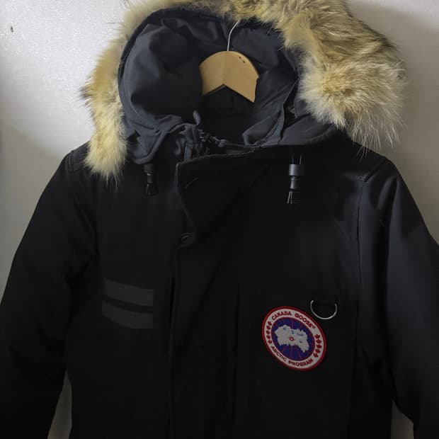 백화점판 캐나다구스 맥컬록 헤비다운 점퍼 S (100정도)