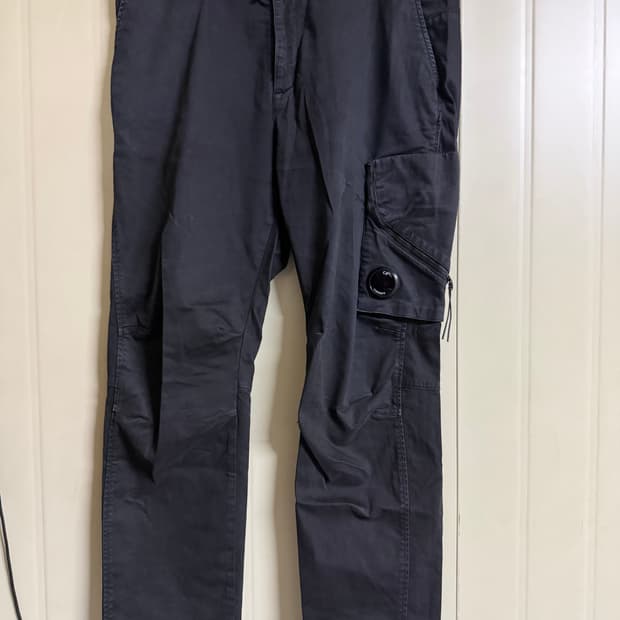 CP 컴퍼니 렌즈 카고 바지 52