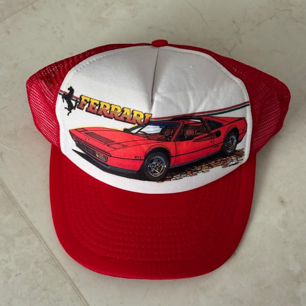 페라리 레드 트러커 캡