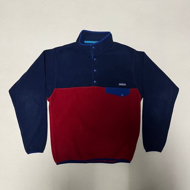 파타고니아 신칠라 네이비/레드