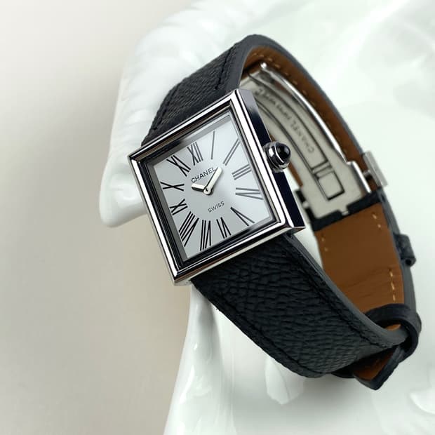CHANEL Mademoiselle Lady watch
