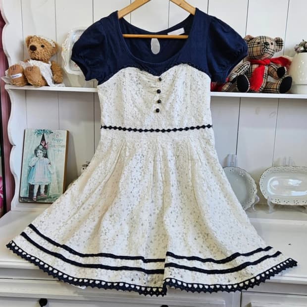 리즈리사(LIZ LISA) 네이비 배색 레이스 원피스