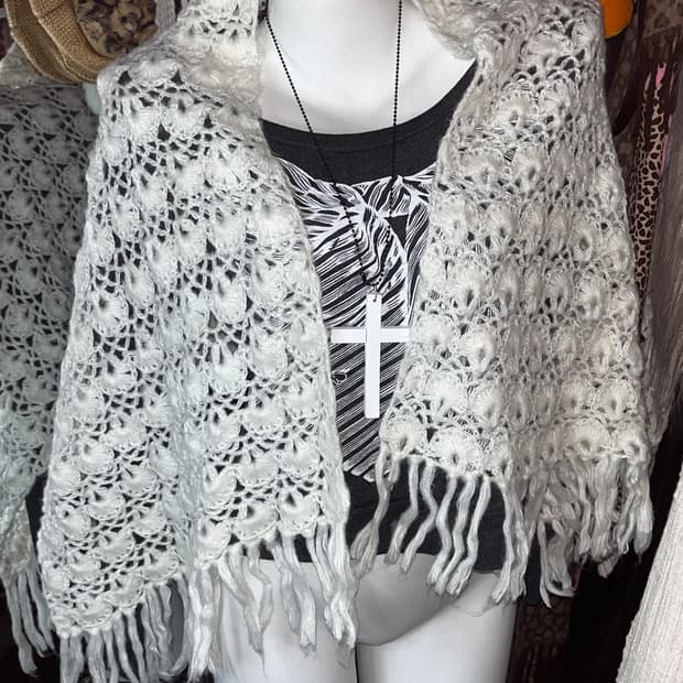 모리 뜨개 니트 아이보리 숄