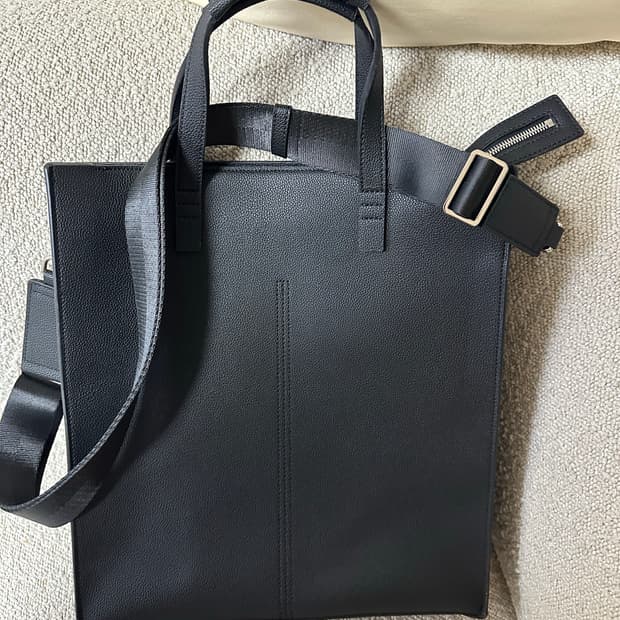 샘소나이트 레드 토트백 팝니다