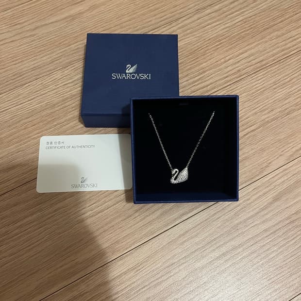 스와로브스키 백조 목걸이
