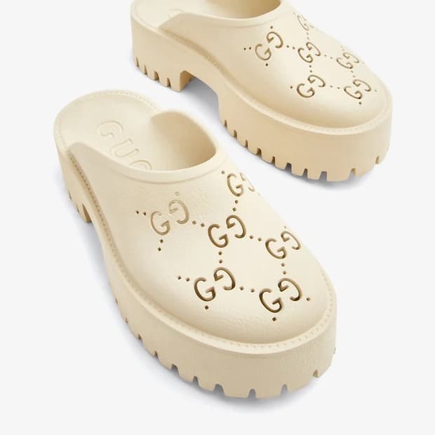 구찌 GUCCI 러버 GG 로고 크록스 클로그 뮬 슬리퍼 플랫폼 샌들