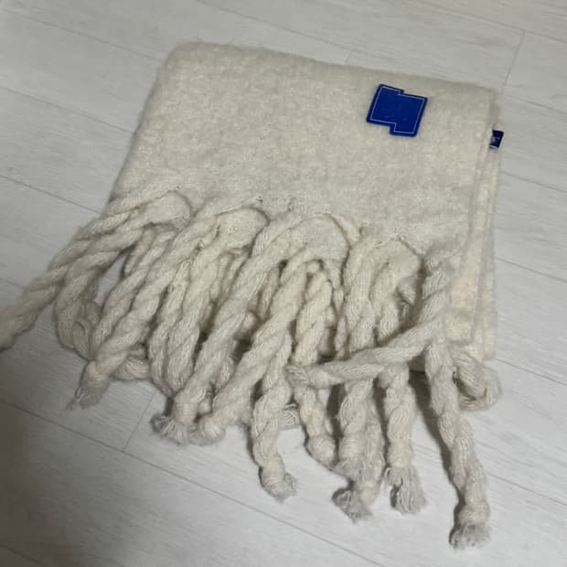 Albert muffler white