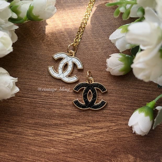 블랙) 샤넬 로고 퀼팅 목걸이