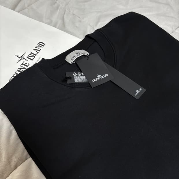 스톤아일랜드 맨투맨 블랙 스톤 맨투맨