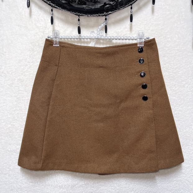 골덴 브라운 버튼 랩스커트 치마 라떼갸루 로맨틱 로걀 너드 오네 핀터