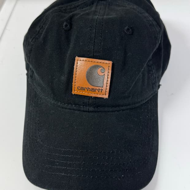 칼하트 가죽패치 모자