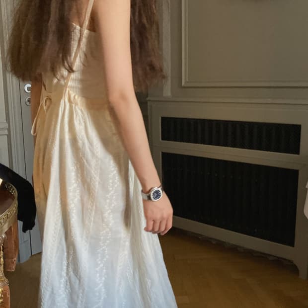 메이비베이비 bloomer 자수 원피스