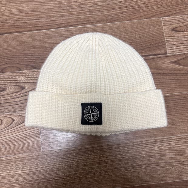 스톤아일랜드 비니